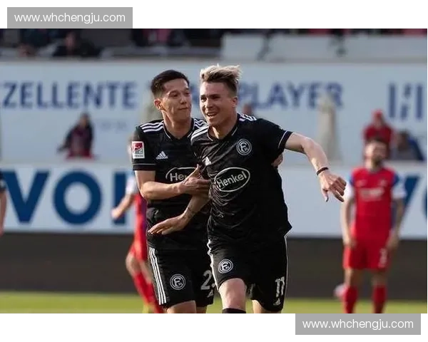 替补席上的战略博弈：如何通过替补牌掌控比赛节奏与胜负走势